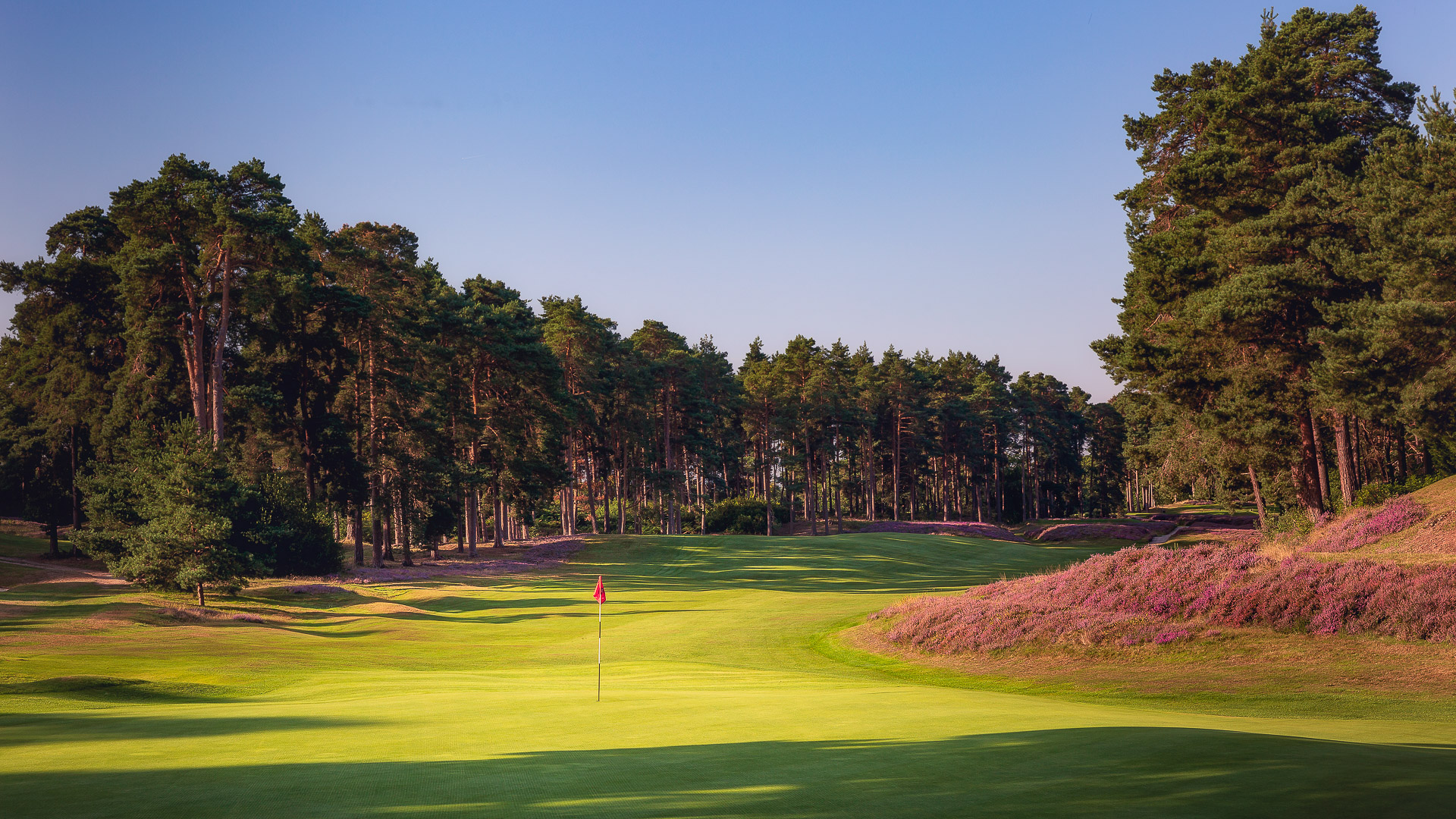 17th-Hole-St-Georges-Hill-Golf-Club-2400-Edit