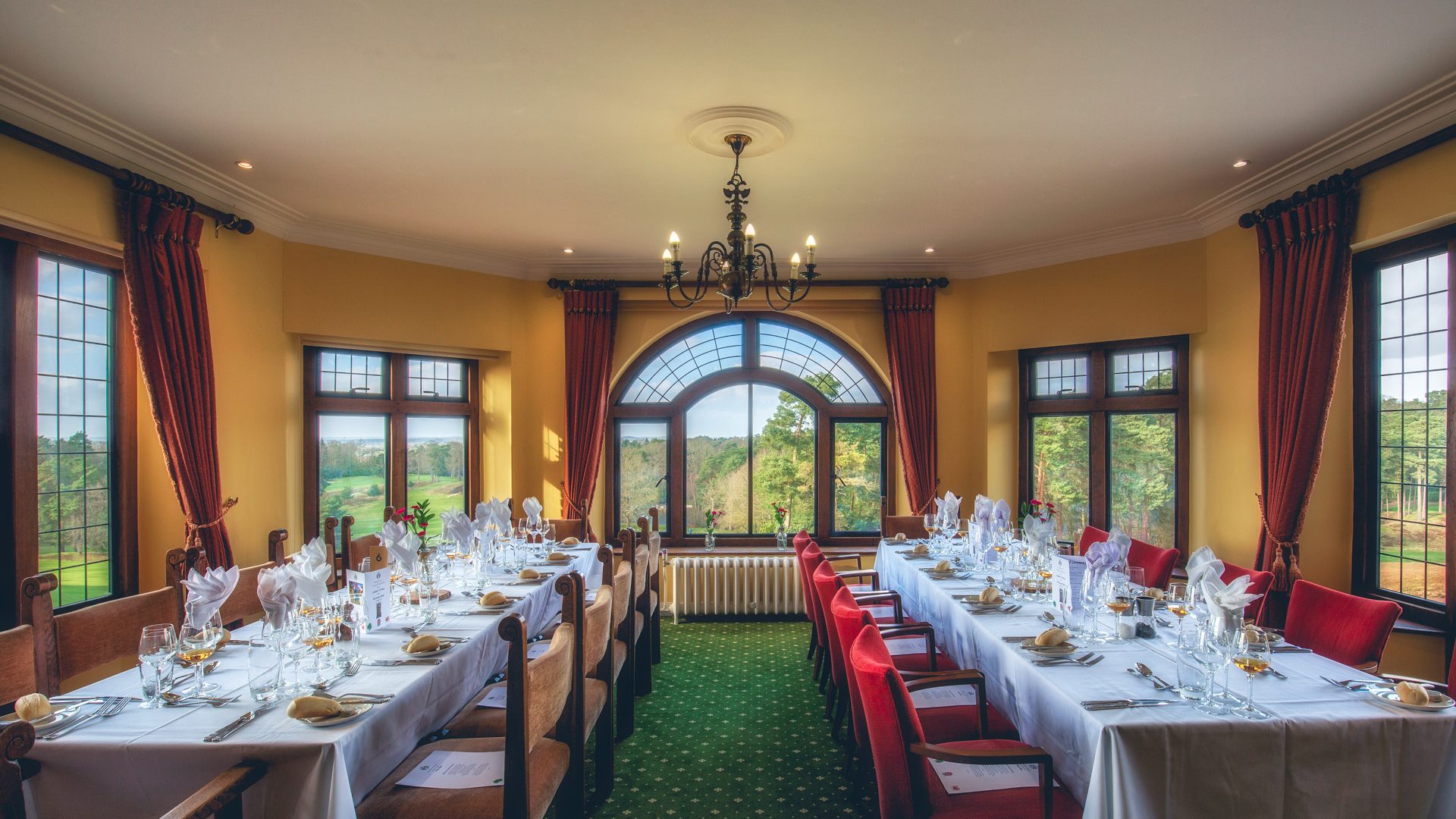 Clubhouse-St-Georges-Hill-Golf-Club-3041-Edit